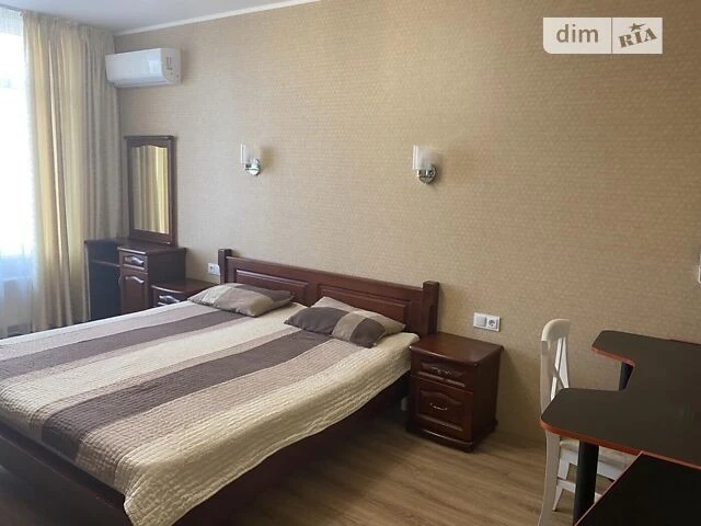 Продаж 3к квартири 87.8 кв. м на вул. Євгена Сверстюка 6 • I