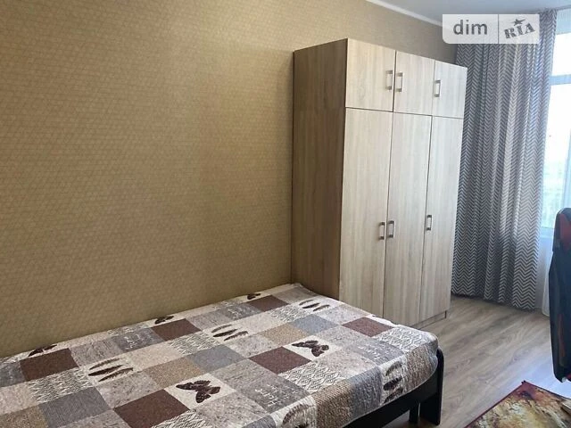 Продаж 3к квартири 87.8 кв. м на вул. Євгена Сверстюка 6 • I