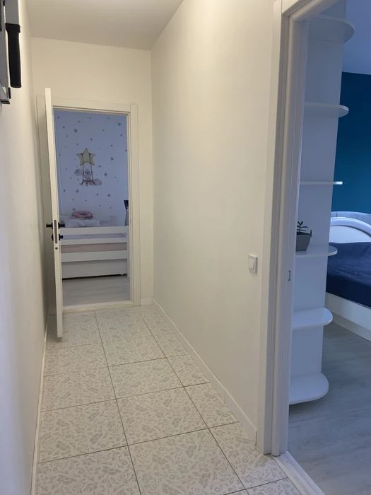 Продам 3к квартиру Олимпийская.Метро Палац спорта