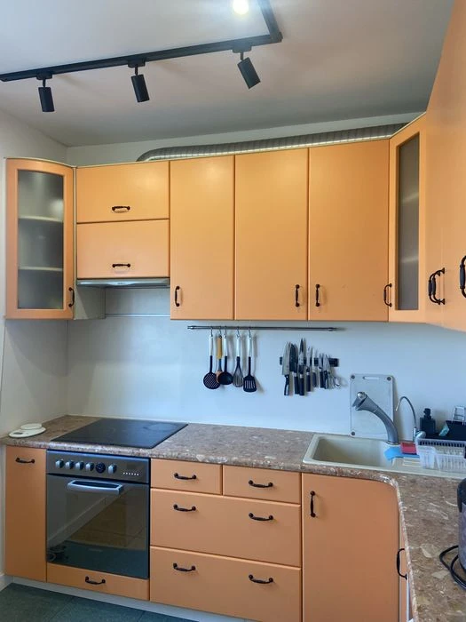 Продам 3к квартиру Олимпийская.Метро Палац спорта