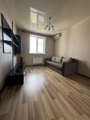 Продам 1 комн. Малиновская 19,площадь Восстания