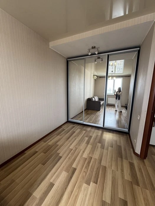 Продам 1 комн. Малиновская 19,площадь Восстания