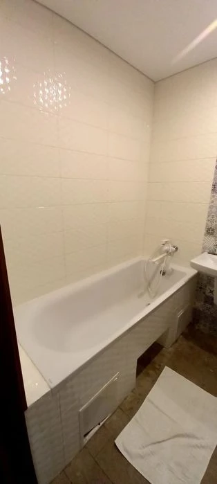 Продам свою 2к квартиру на Амосова