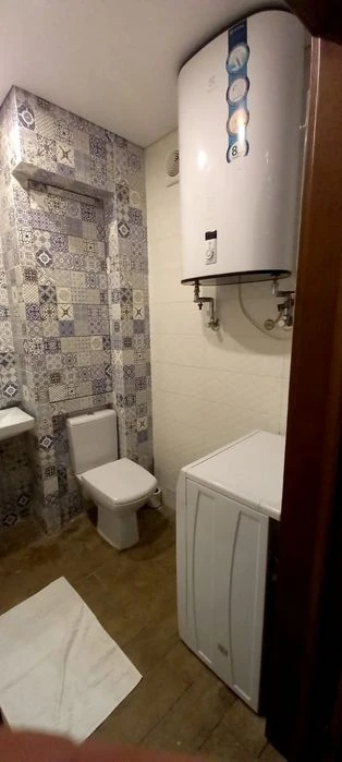 Продам свою 2к квартиру на Амосова