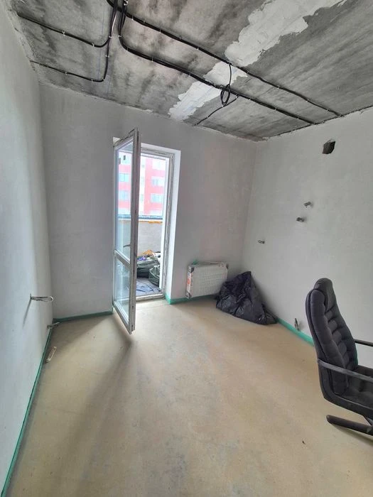 Продам 1 комн квартиру с частичным ремонтом. ЖК Гидропарк.