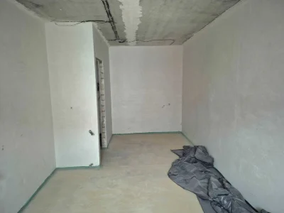 Продам 1 комн квартиру с частичным ремонтом. ЖК Гидропарк.