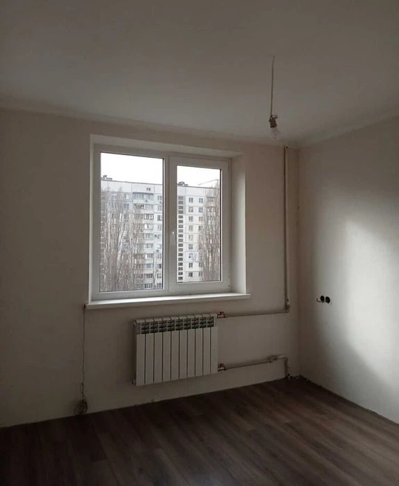 Продам 2-квартиру метро Олексіївська