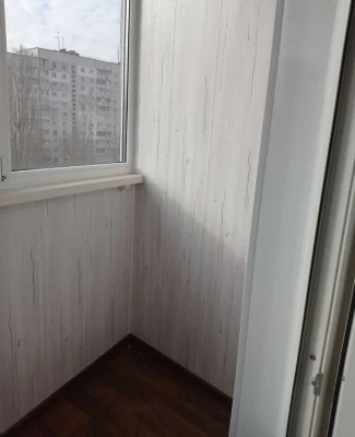 Продам 2-квартиру метро Олексіївська