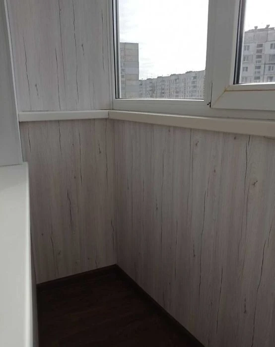 Продам 2-квартиру метро Олексіївська