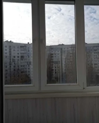 Продам 2-квартиру метро Олексіївська