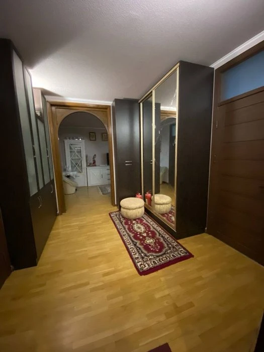 Продажа 4 ком. квартиры с евроремонтом возле метро Победа