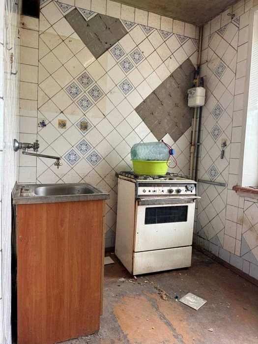 Продаж 3 кімнатної квартири біля метро Студентська