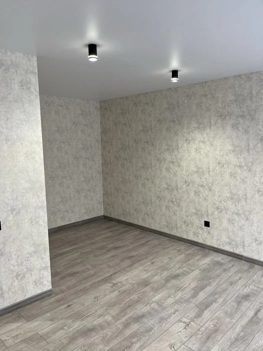 Продам 1к.кв с евроремонтом біля метро 23 серпня
