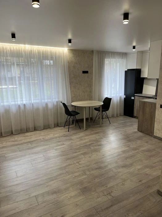 Продам 1к.кв с евроремонтом біля метро 23 серпня