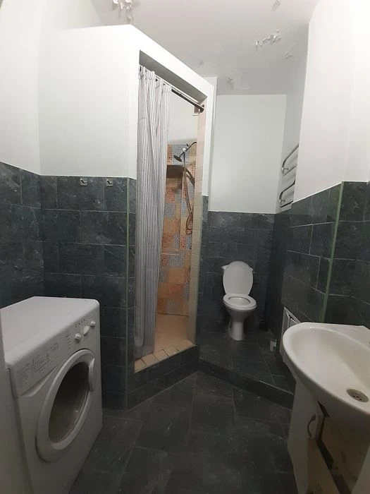 Продажа 2 ком. квартиры 83 м, возле метро 23 августа, новост
