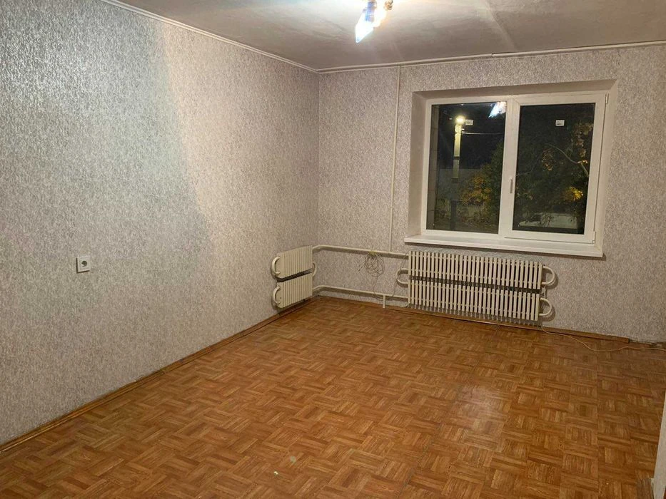 Продам 1 к кв пр.Аерокосмічний 18200