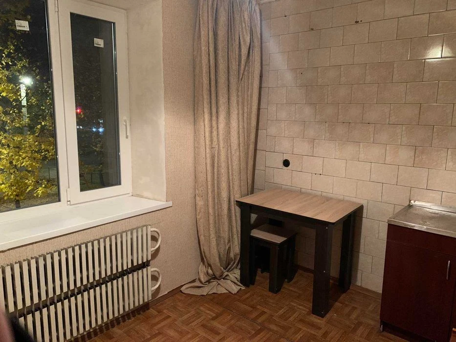 Продам 1 к кв пр.Аерокосмічний 18200