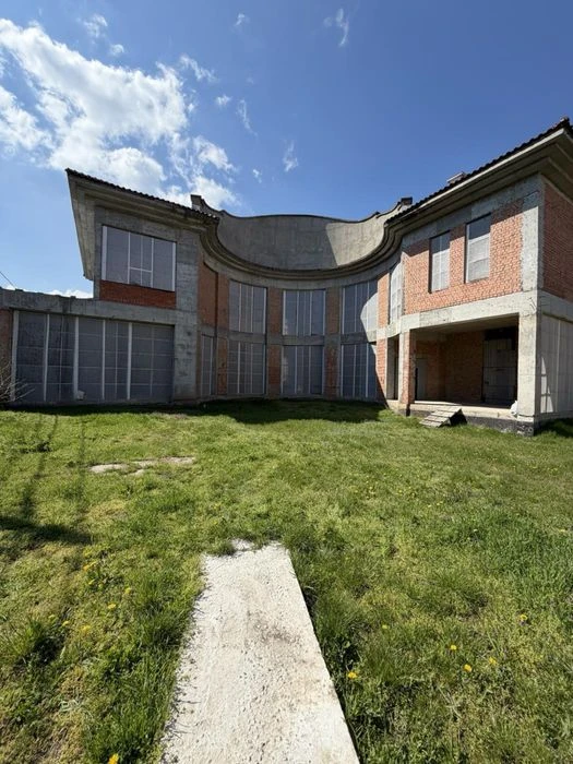 House on French Boulevard (Primorsky District)