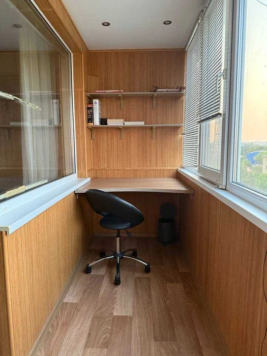 Продаж 1-кімн. кв., 9/10,  метро Наукова
