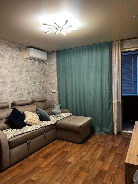 Продаж 1-кімн. кв., 9/10,  метро Наукова