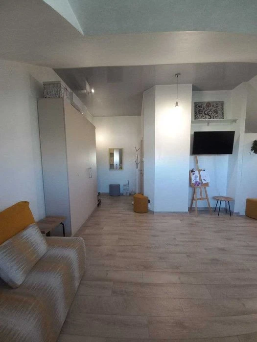 Продаж 1-к.кв. 45 м2 Центр, ст.м. Майдан Конституції