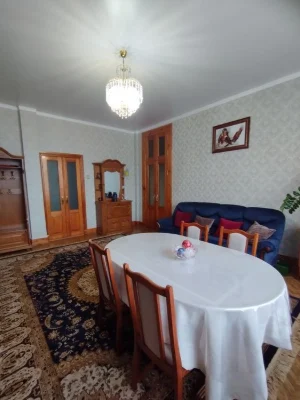 Продам 3 комнатную квартиру с ремонтом Южный вокзал