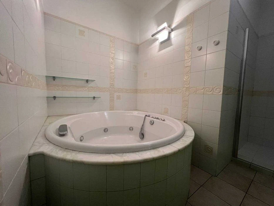 Продам 3 к кв Сумская Сумской рынок Сталинка Центр