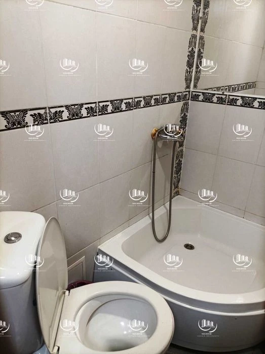 Продаж 3-кімнатної квартири в Центрі.