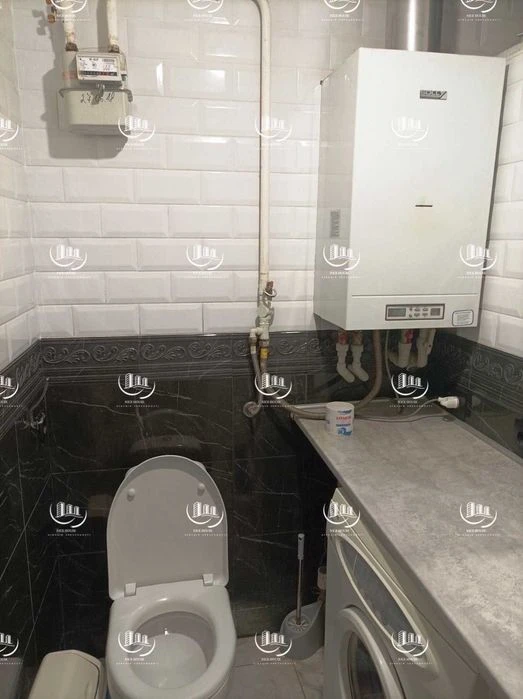 Продаж 3-кімнатної квартири в Центрі.