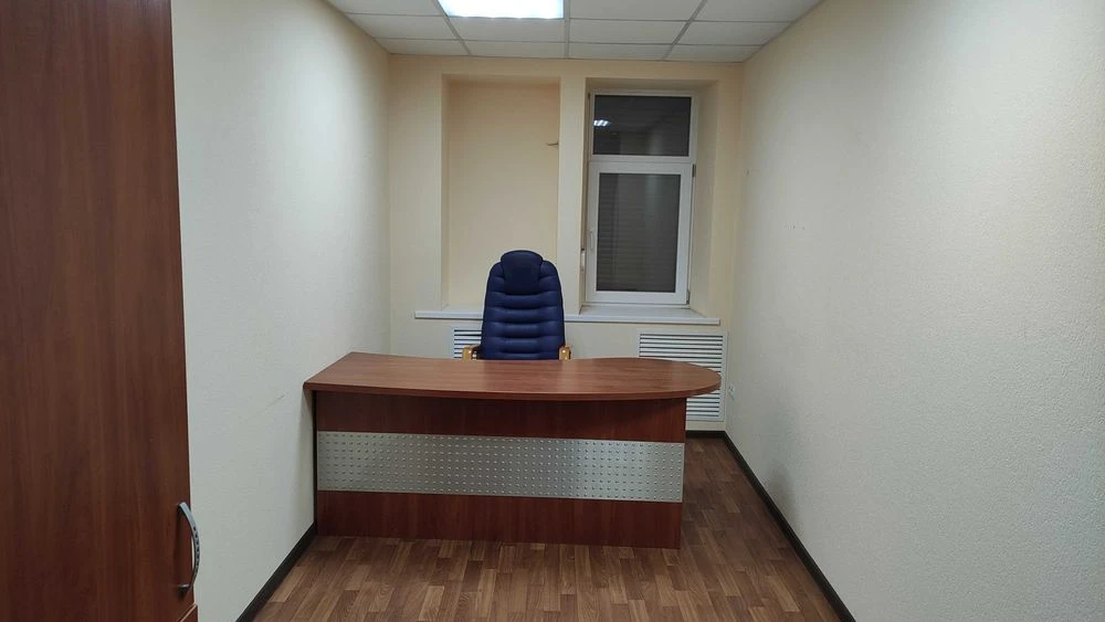 Продам под жилье 130 м2 в Центре, пер. Троицкий 13, 1-й этаж