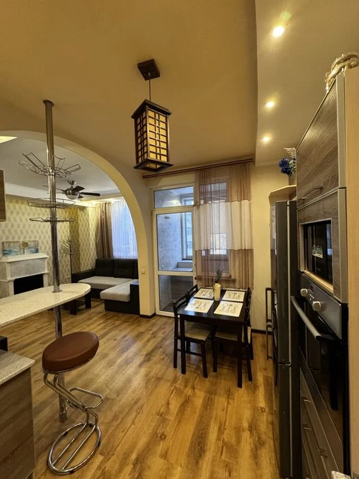 Продам 3 комнатную квартиру ЖК Балакирева, П.Поле
