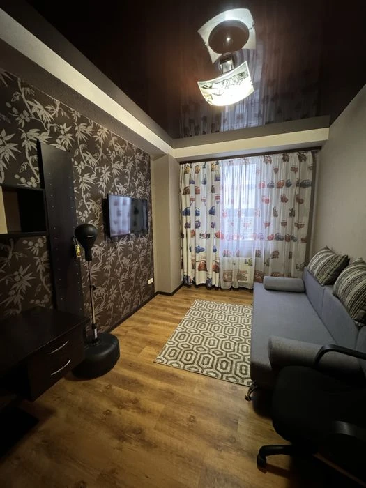 Продам 3 комнатную квартиру ЖК Балакирева, П.Поле