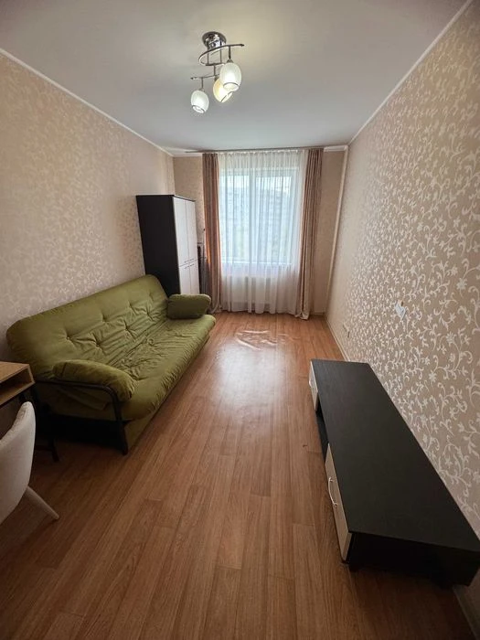Продам 1 квартиру Алексеевка, пр-т Победы 66 Л с ремонтом