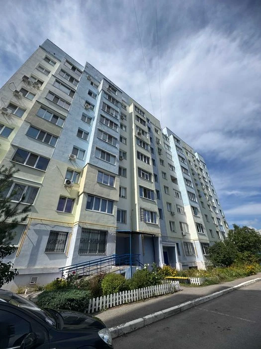 Продам 1 квартиру Алексеевка, пр-т Победы 66 Л с ремонтом