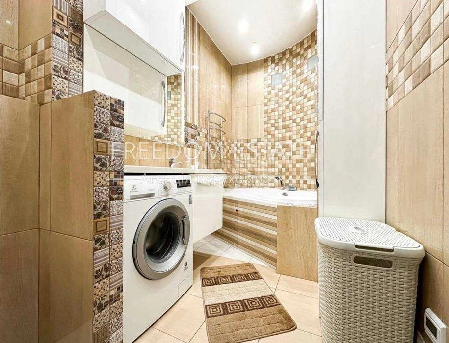 120 тыс.$ ПРОДАЖА / Квартира 101 м2 в центре с ремонтом / НО