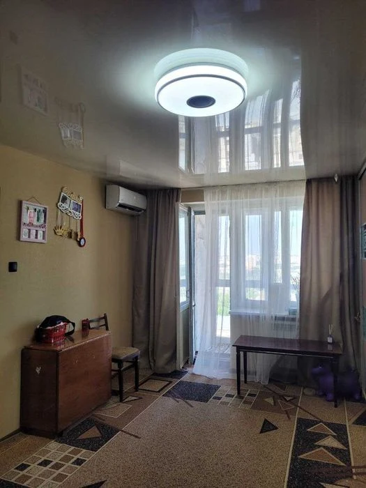Продаж квартири біля метро (вул. Георгія Тарасенка (Плеханів