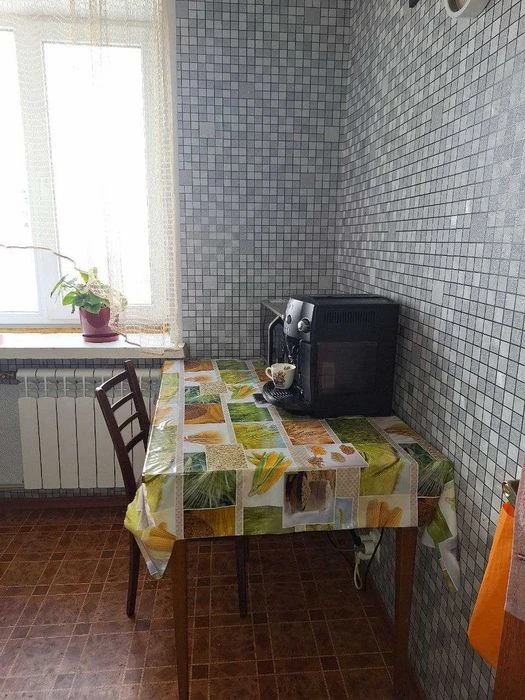 Продаж квартири біля метро (вул. Георгія Тарасенка (Плеханів