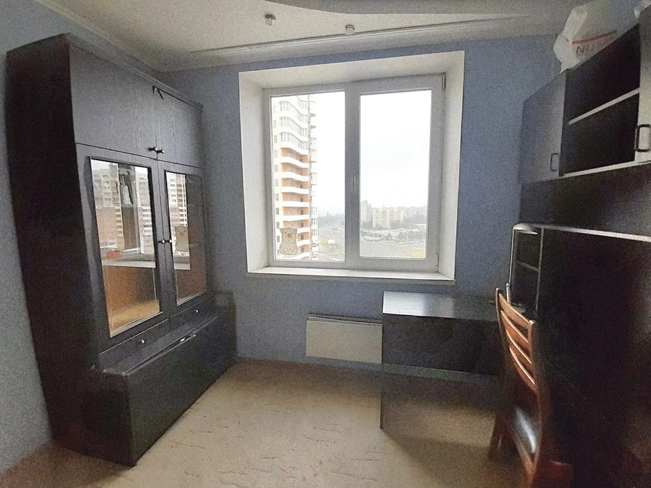Продажа 2 ком. квартиры у порога метро Победа.