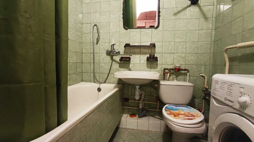 D1A  Продам 1 к.кв, Пятихатки, Курчатова 10, БАМ.