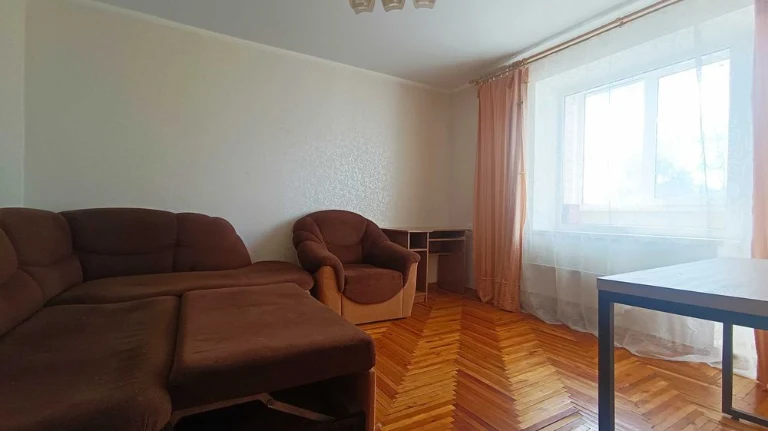 D1A  Продам 1 к.кв, Пятихатки, Курчатова 10, БАМ.