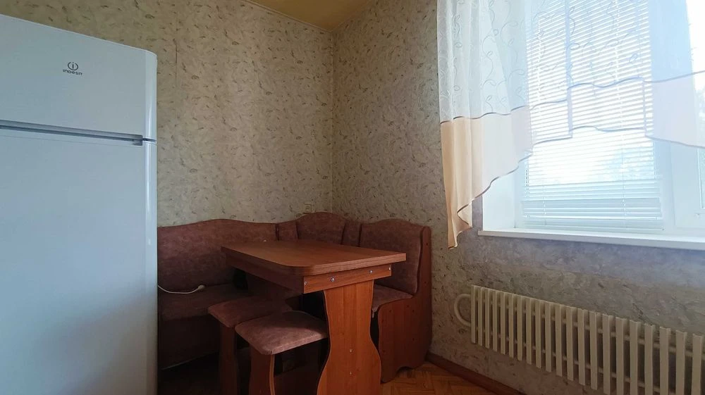 D1A  Продам 1 к.кв, Пятихатки, Курчатова 10, БАМ.