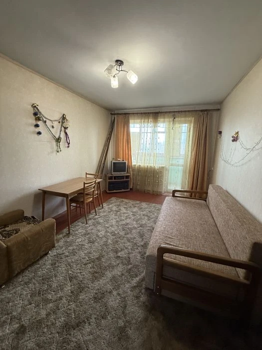 Продам 4 комнатную квартиру, Архитекторов, 22