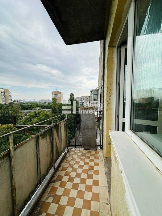 Продам 2 кімн. квартиру на пр. Науки, 66.