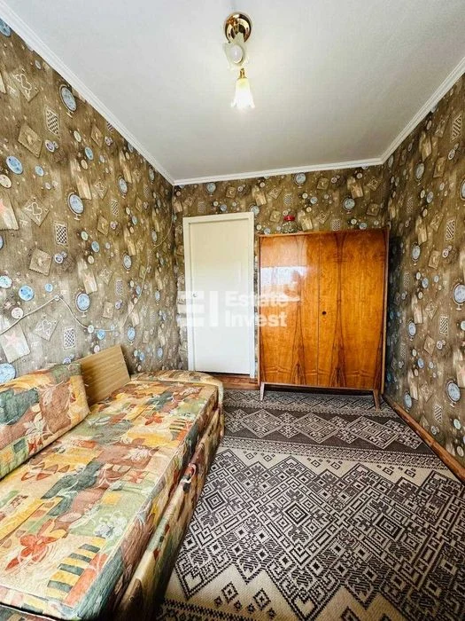 Продам 2 кімн. квартиру на пр. Науки, 66.