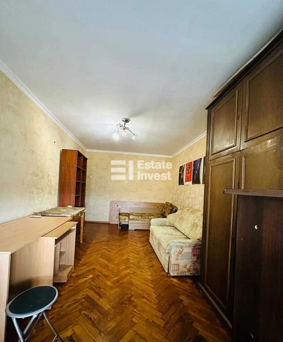 Продам 2 кімн. квартиру на пр. Науки, 66.