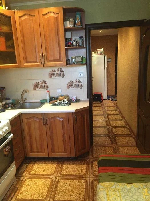 Продам 2к.квартиру  метро Гагарина (Левада) 1минута. Торг.Od