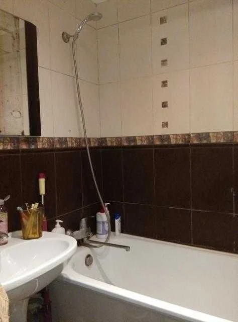 Продам 1 комнатную квартиру метро Холодная Гора