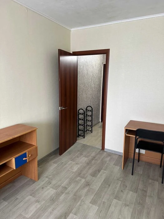 Продам 1 комнатную мини квартру Салтовка г.Харьков метро сту