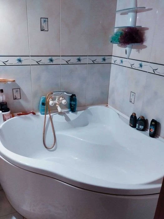 Продам велику 3-и кімнатну квартиру сталінку біля Південгого