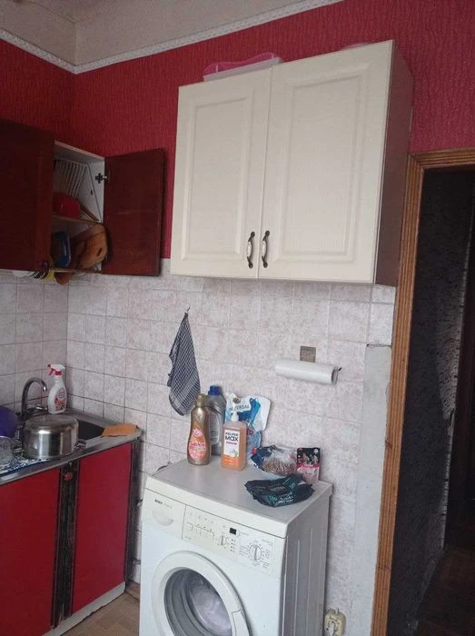 Продам велику 3-и кімнатну квартиру сталінку біля Південгого